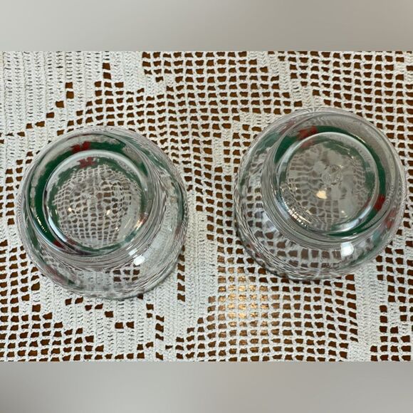 Set of two vintage Holly and Berries drinking glasses || vintage water glasses - Picture 11 of 13
